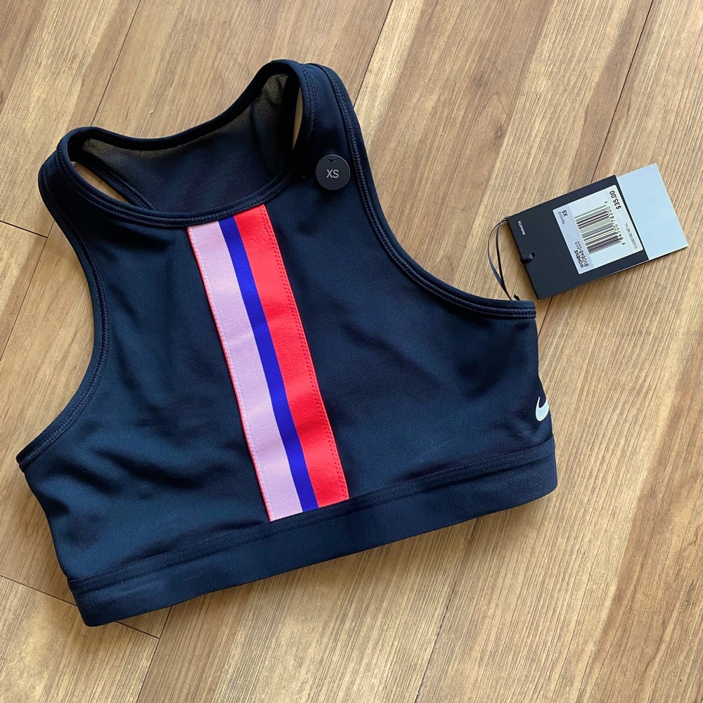 Nike women’s workout top